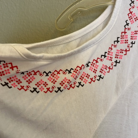 Boho adorable open shoulder shirt with tie in front XXL could fit smaller - Picture 4 of 8